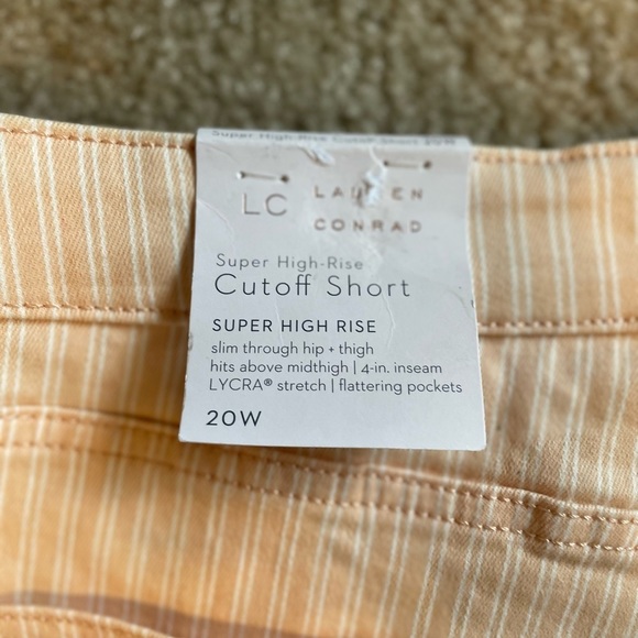 Lauren Conrad Plus Size High Waisted Cut Off Shorts - Picture 8 of 8